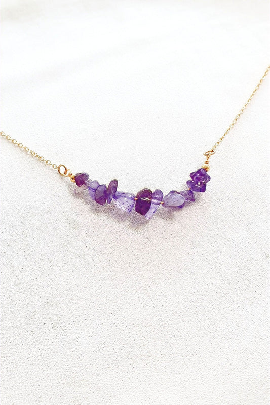 Amethyst Halskette, Goldene Amethyst Kette. lila Edelstein Halskette mit Amethyst Chipsreihe lila Amethyst Edelstein Halskette vergoldet elegante zierliche Halskette