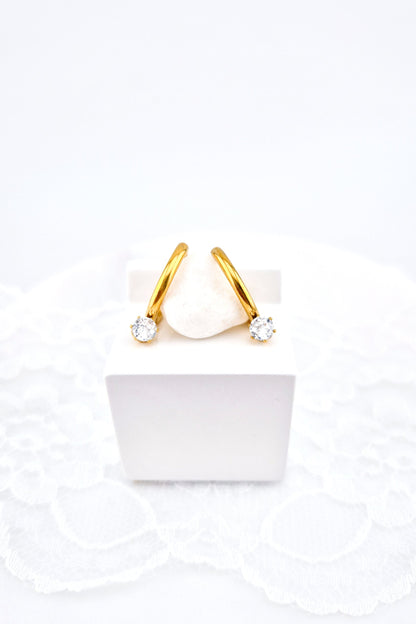 Creolen Ohrringe_Hoop earrings_Boucles d'oreilles creoles, Orecchini a cerchio, minimalistische Ohrringe, Minimalist earrings, minimalist hoops, golden hoops, Creolen god, Gold Creolen, goldene Ohrringe, golden earrings