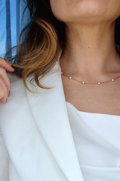 Goldene Halskette Perlen, gold pearl necklace, golden necklace pearls, collier dore perles, collana dorata perle, minimalistische Kette mit kleinen Perlen, minimalist necklace wit tiny pearls, Gold necklace pearls, Halskette, Perlen Halskette, Necklace, collier, collana