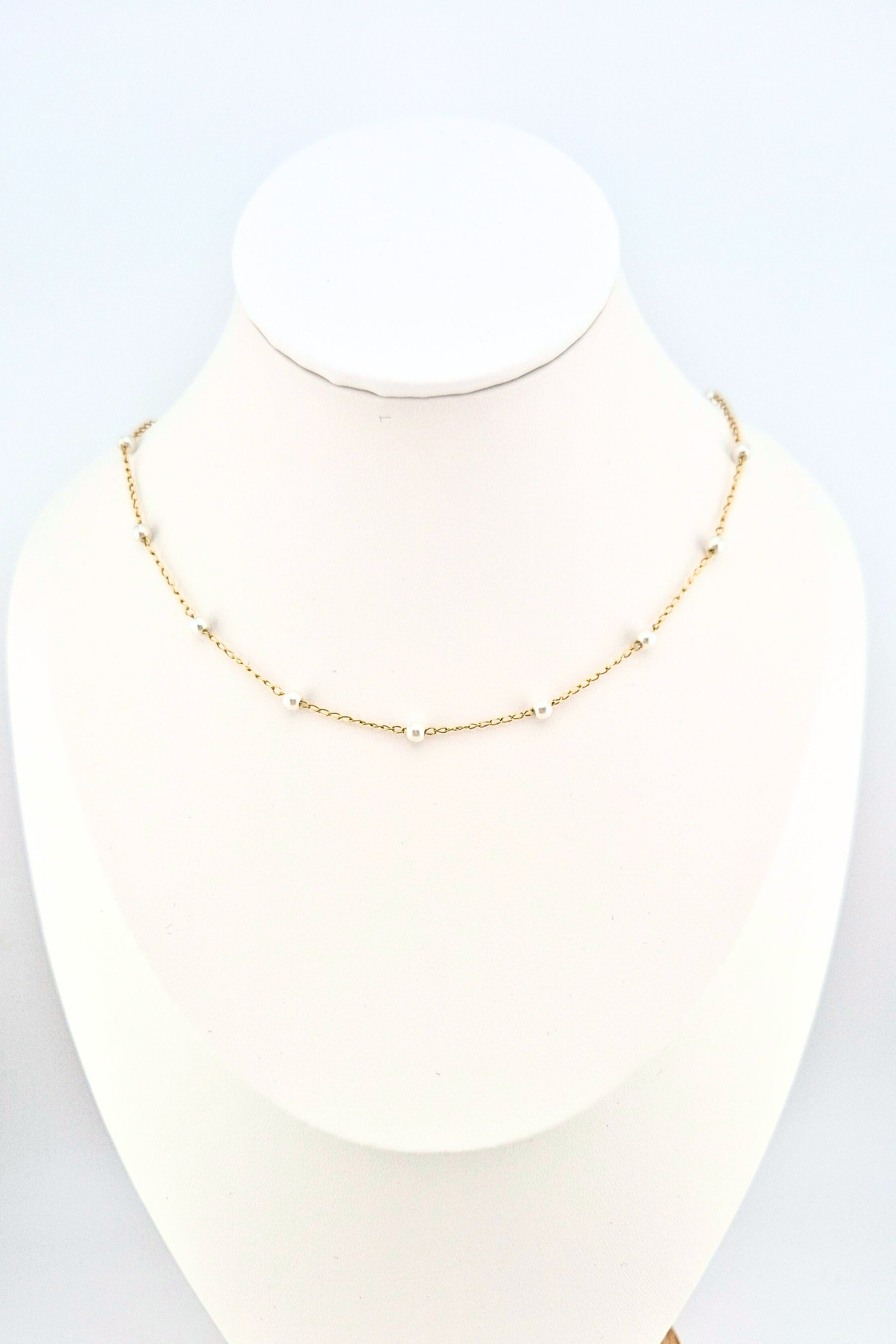 Goldene Halskette Perlen, gold pearl necklace, golden necklace pearls, collier dore perles, collana dorata perle, minimalistische Kette mit kleinen Perlen, minimalist necklace wit tiny pearls, Gold necklace pearls, Halskette, Perlen Halskette, Necklace, collier, collana