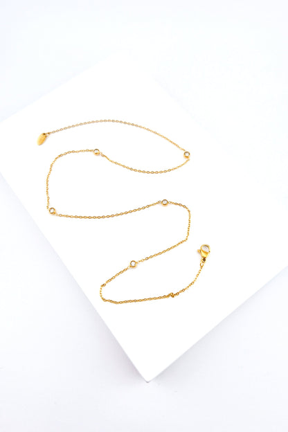 Goldene Halskette Zirkonia, golden necklace, golden necklace cubic zirconia, collier dore, collier dore zirconium, collana dorata, collana dorata zirconia, Zirkonia Halskette, Goldene Halskette, vergoldete Halskette, Halskette, Kette mit Zirkonia Steinchen, elegant golden necklace