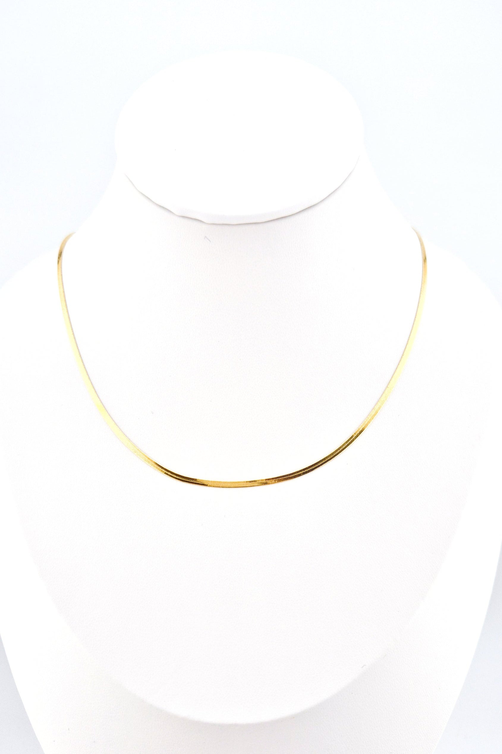 Minimalistische Halskette, minimalist necklace, collier minimaliste, collana minimalista, Halskette, necklace, collana, collier, goldene Halskette, vergoldete Halskette, Edelstahl Halskette, golden necklace, gold necklace stainless steel necklace, collier d'or