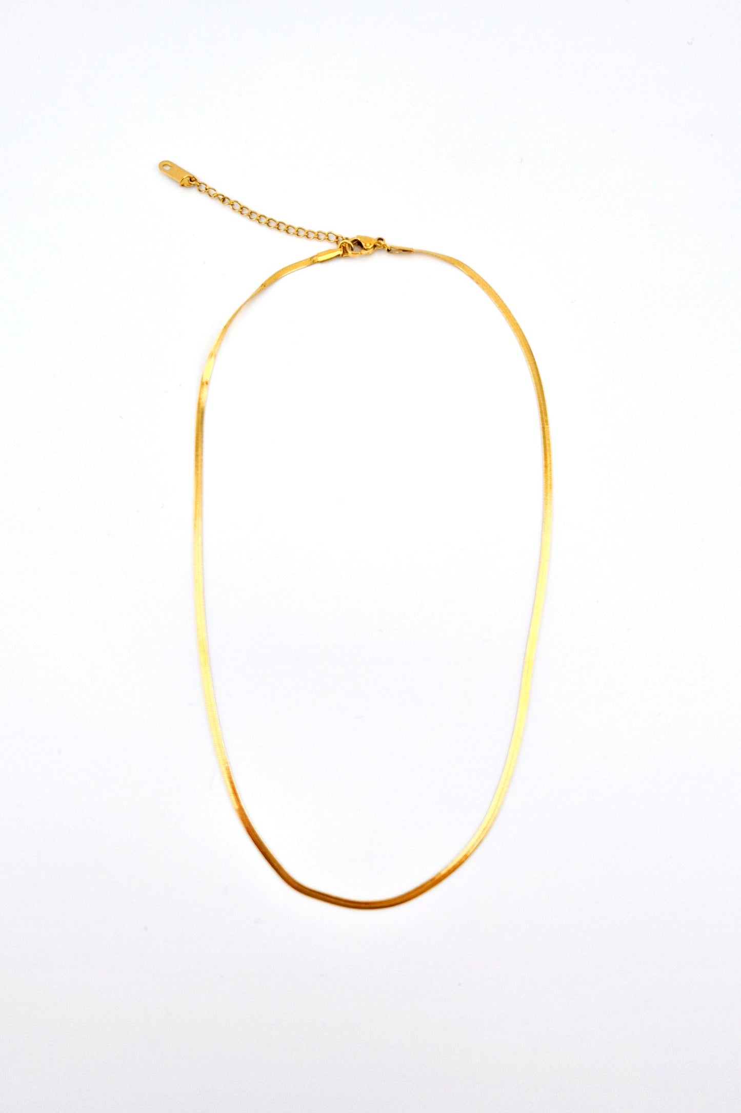 Minimalistische Halskette, minimalist necklace, collier minimaliste, collana minimalista, Halskette, necklace, collana, collier, goldene Halskette, vergoldete Halskette, Edelstahl Halskette, golden necklace, gold necklace stainless steel necklace, collier d'or