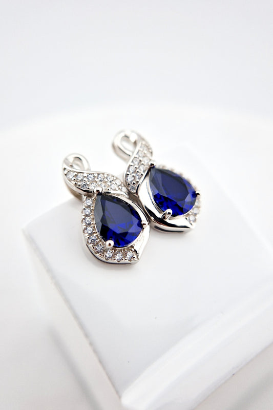 Saphir Ohrringe, Sapphire Earrings, Saphir Ohrstecker mit blauem Edelstein, Edelstein Ohrringe, Silber Ohrringe, Saphir Schmuck, Blau Saphir