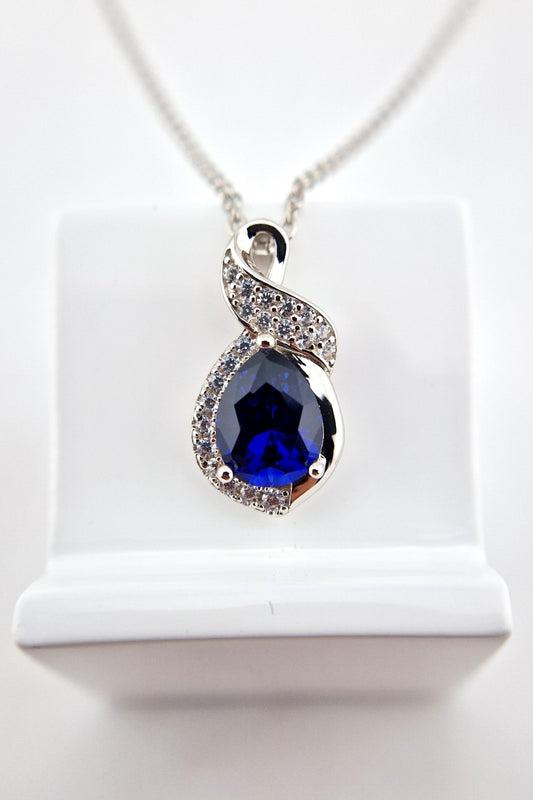 Saphir Halskette, Saphir Kette, Silber Kette mit Saphir Anhänger, Edelstein Kette, sapphire necklace, Blaue Saphir Kette, blau Saphir Halskette, Halskette, necklace